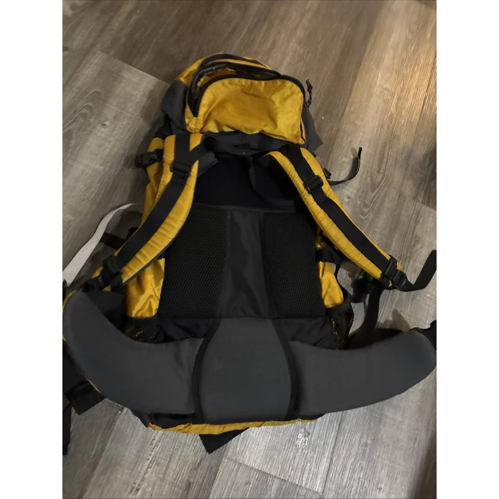 Kelty Squall 2800 Backpack Saffron Charcoal Hiking 45L Yellow